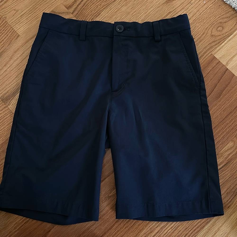 Like New Vineyard Vines Boys Performance Shorts Size 14